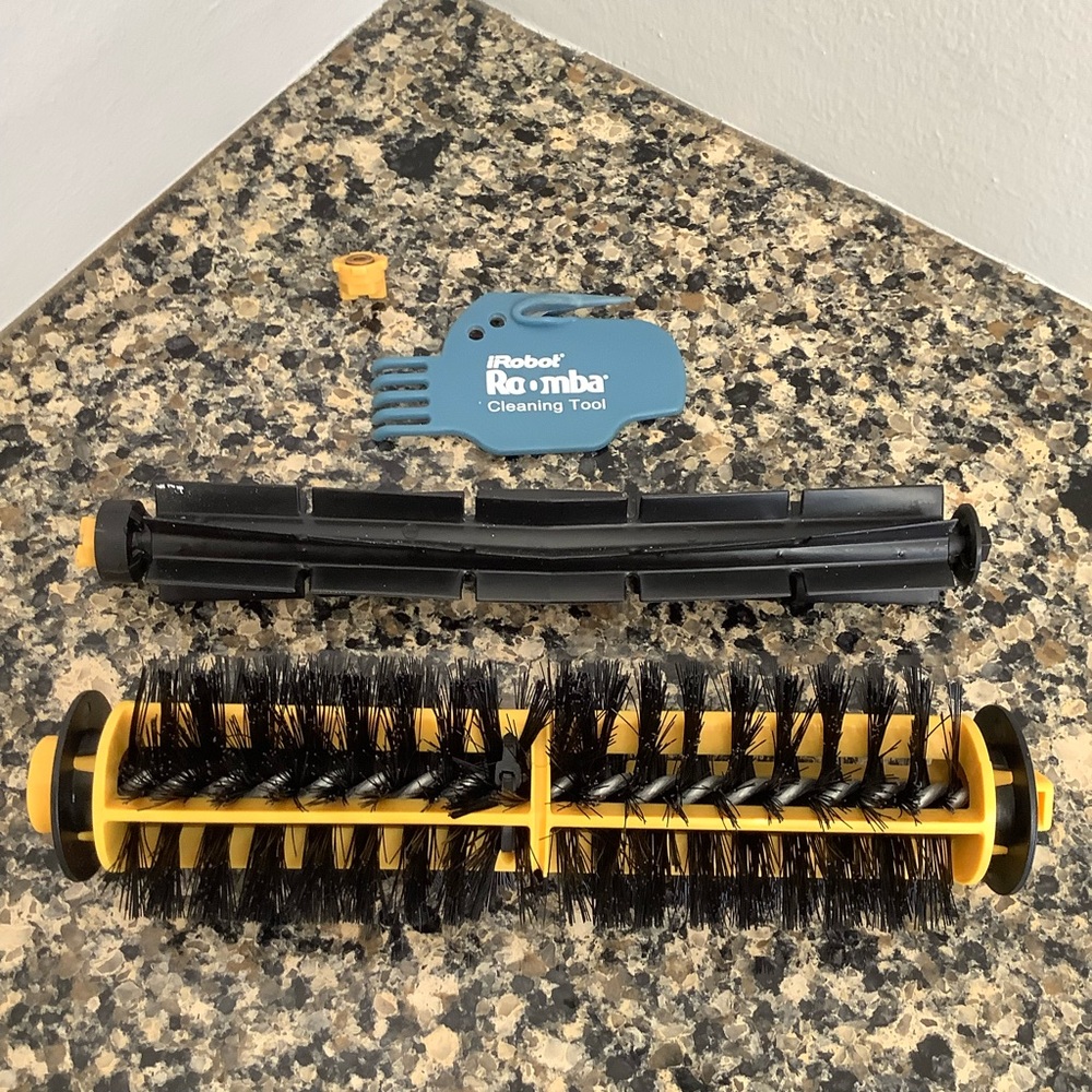 iRobot Roomba 4150 Vacuum Cleaning Tool and Brushes
